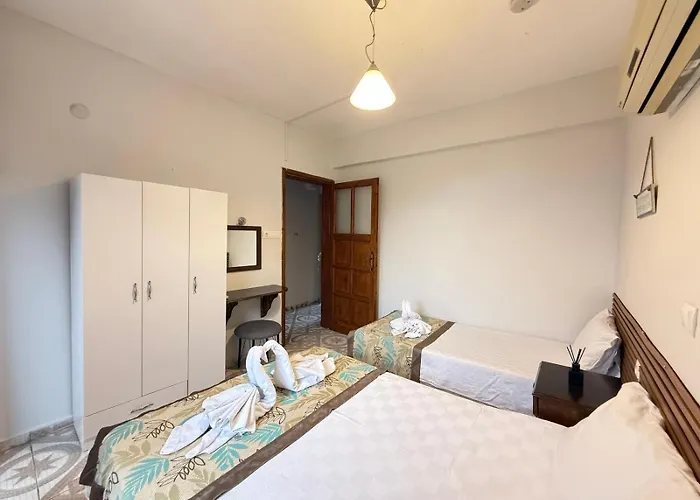 Moonstar Ayyildiz אולודניץ